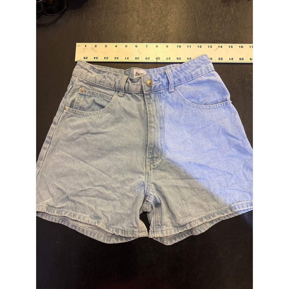 Princess Polly US size 4 cut off shorts